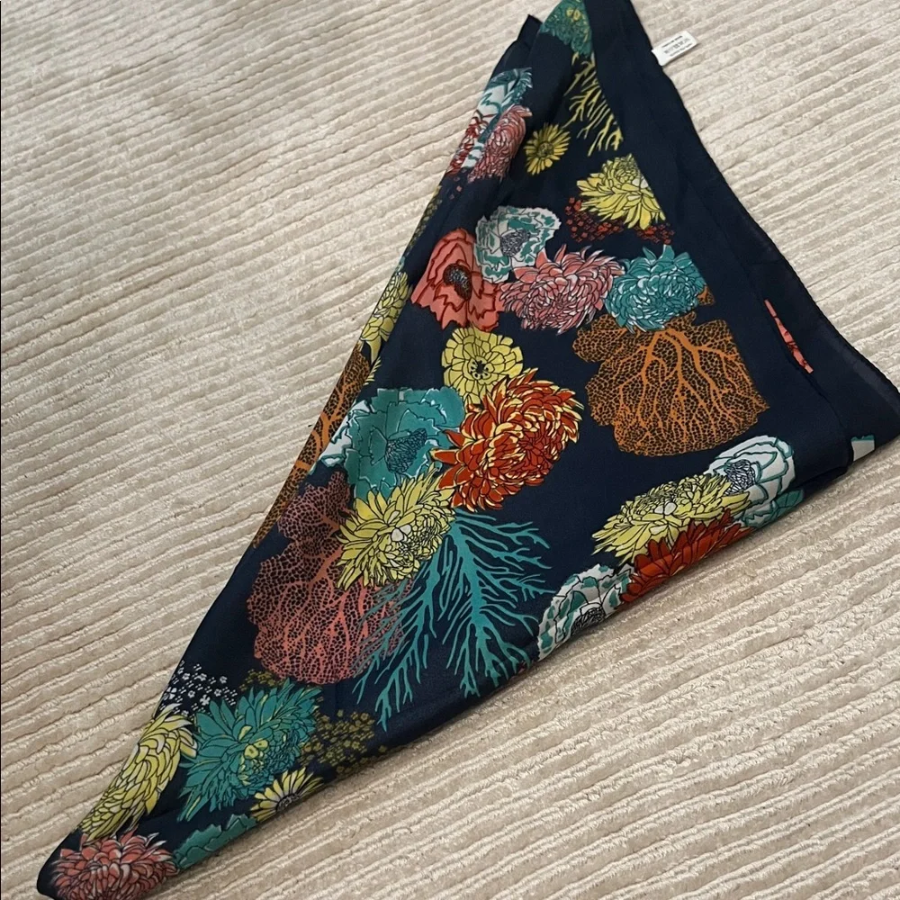 Floral Patterned Scarf - Picture 2 of 2